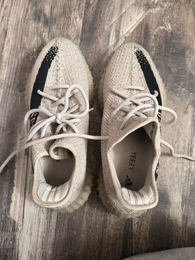 Yeezy Boost 350 V2 slate